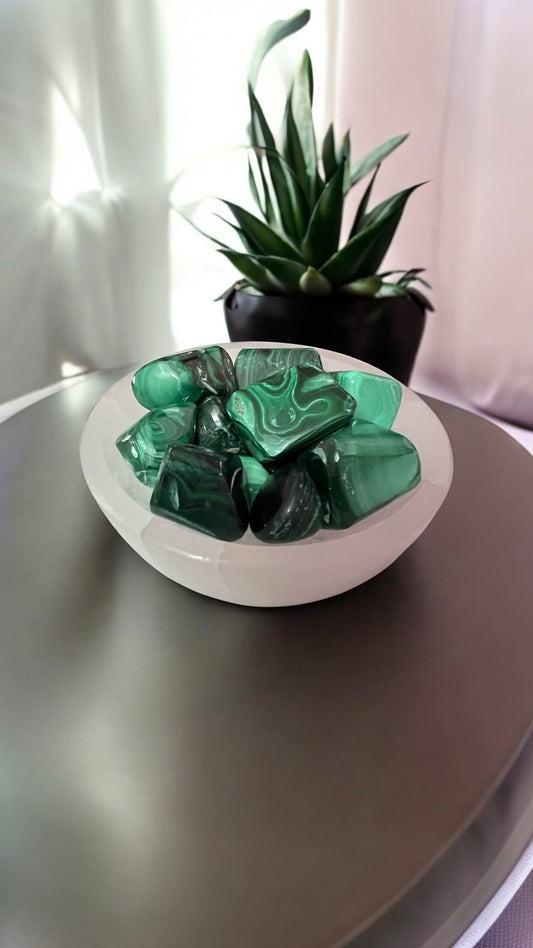 Malachite Tumbled Stone – Transformation & Financial Growth Crystal